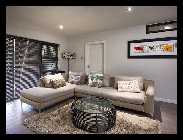 2 BEDROOM PROPERTY TO RENT IN SANDOWN